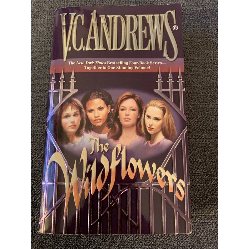 V.C. Andrews "The Wildflowers" Paperback Book Collection